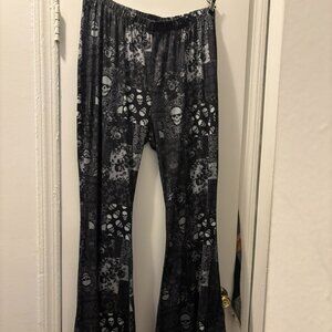 Social Collision Skull Paisley Patchwork Flare Legging + Size  HOT TOPIC NWOT
